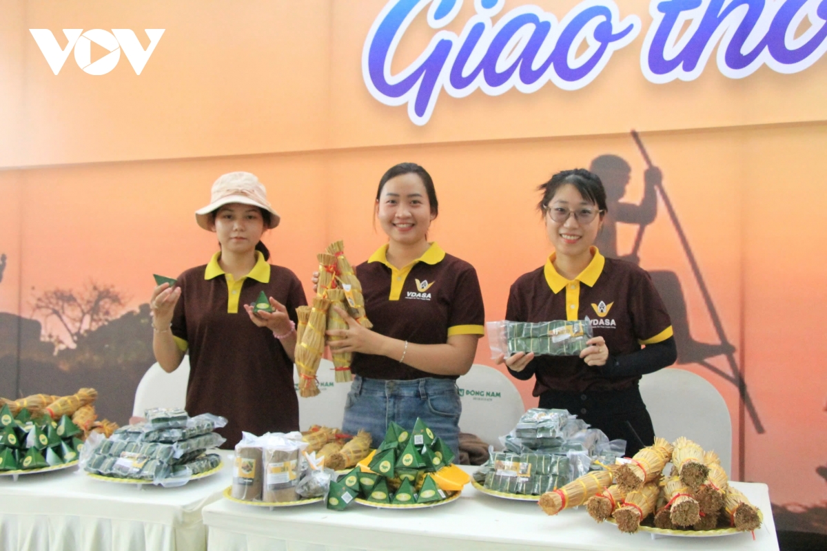 6-5-tu_cho_que_len_san_thuong_mai_dien_tu-_loi_mo_cho_nong_san_gia_lai-_anh_2.jpg