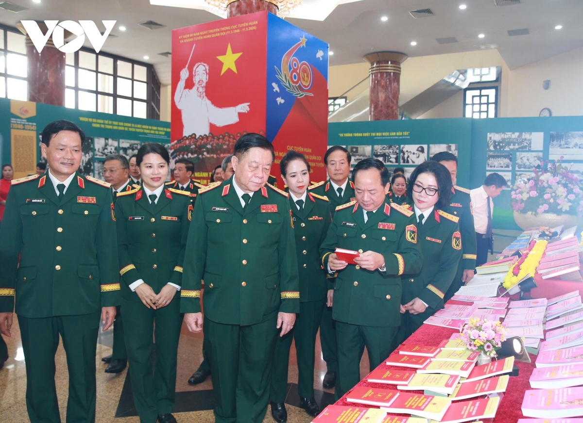 80_nam_nganh_tuyen_huan_quan_doi_14.jpeg