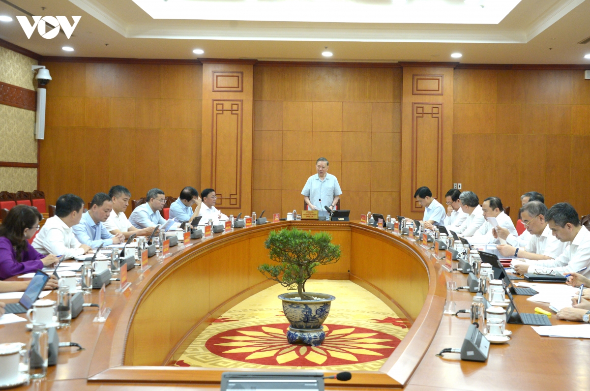 Toàn cảnh buổi làm việc 2.JPG