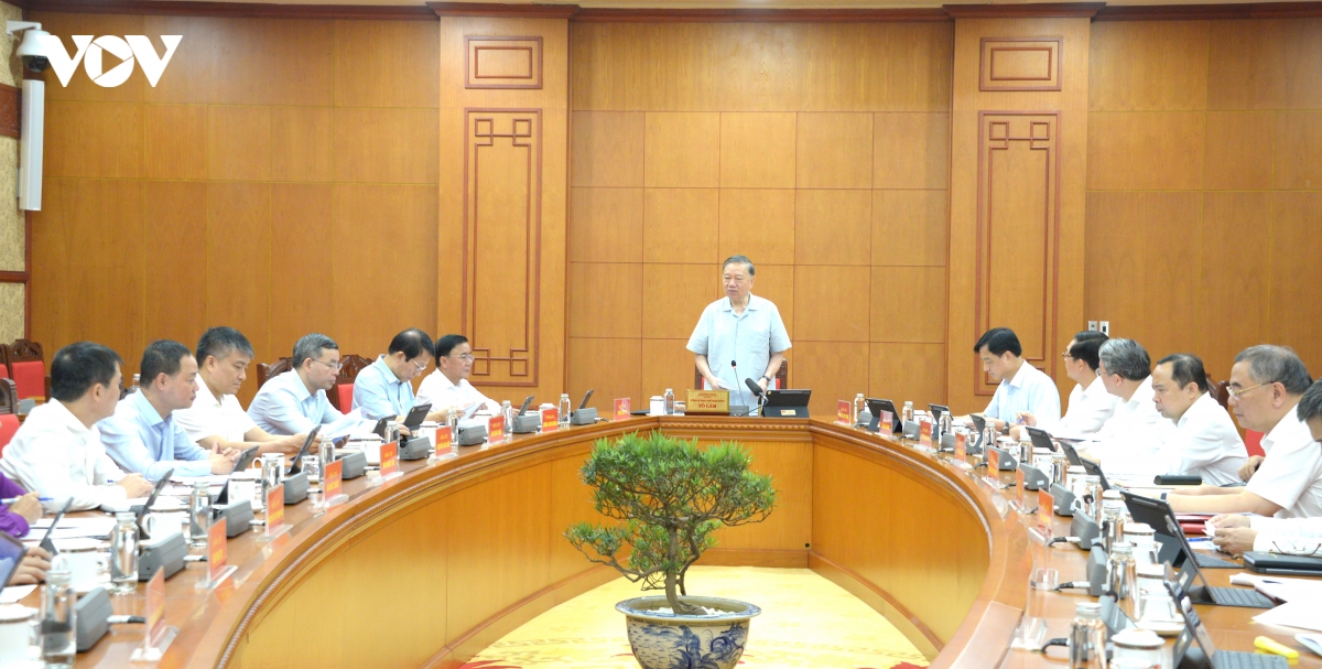 Toàn cảnh buổi làm việc 3.JPG