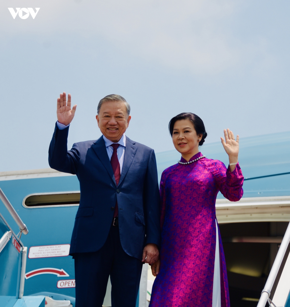 Tong Bi thu va phu nhan.jpeg