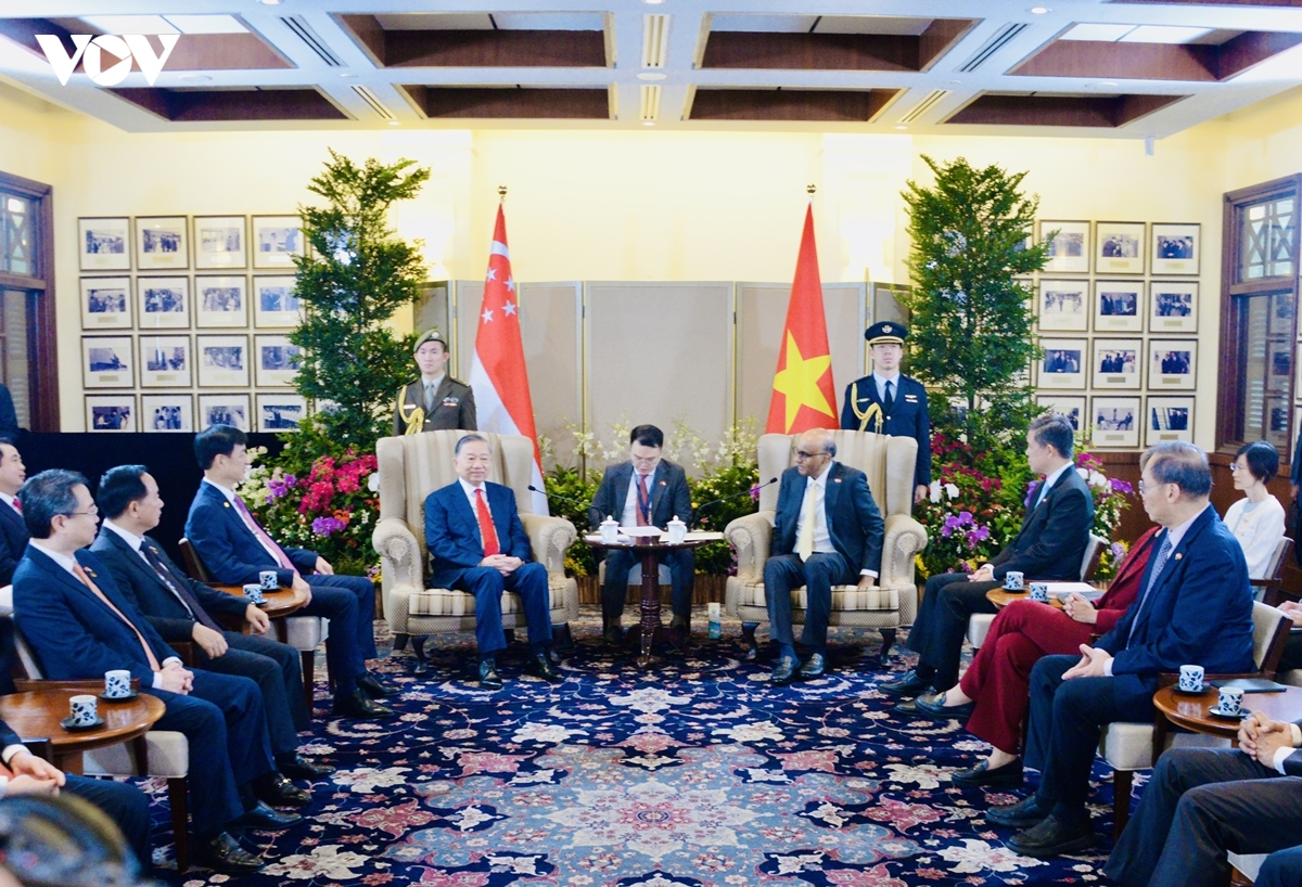 _vov_to_lam_tham_singapore_2.jpeg