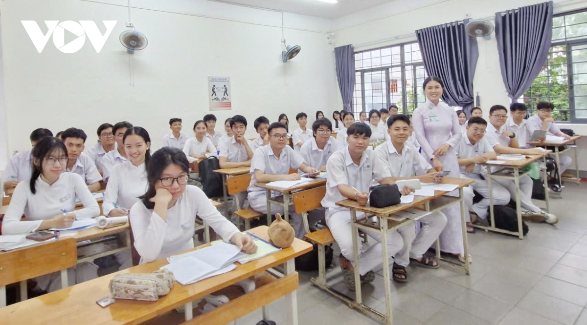 anh_truong_phan_chau_trinh_ny.jpg