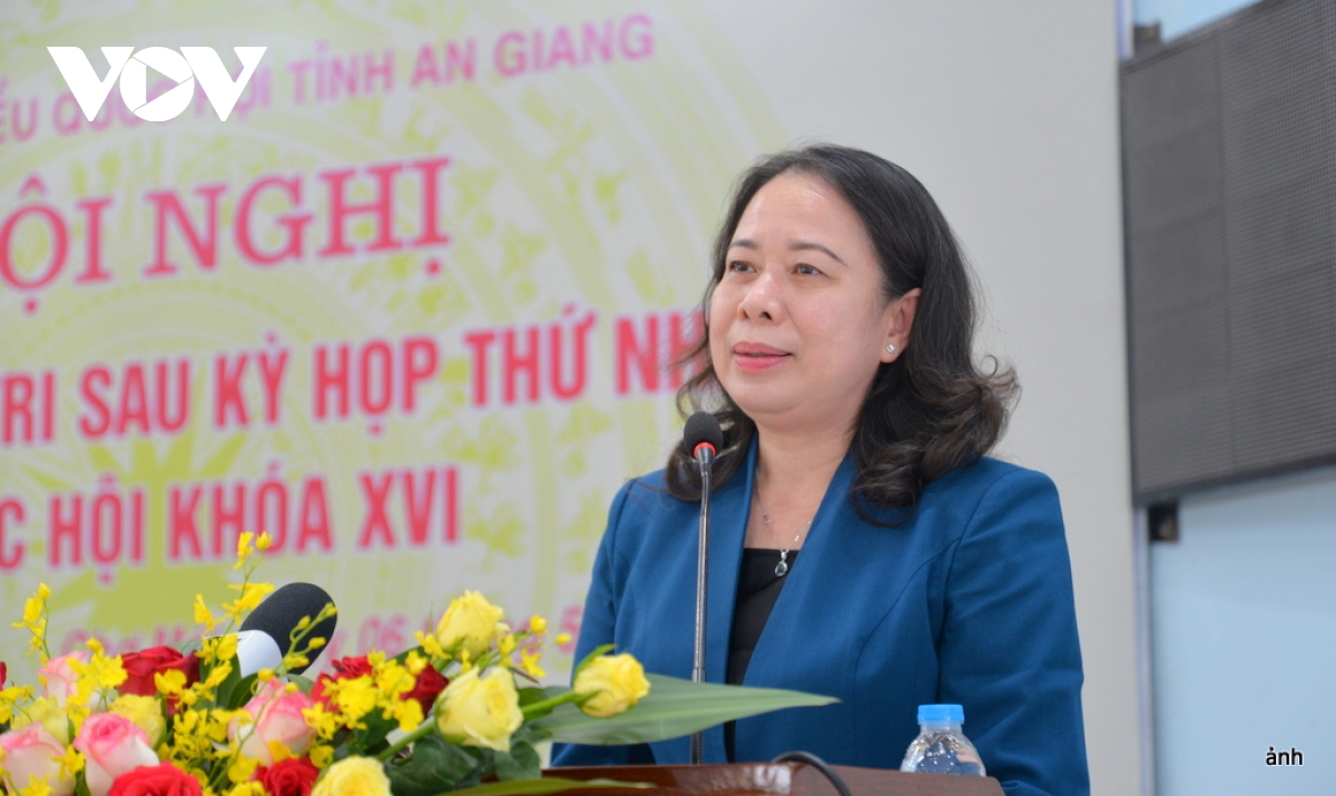 bi_thu_trung_uong_dang_pho_chu_tich_nuoc_vo_thi_anh_xuan_phat_bieu_tai_buoi_tiep_xuc_cu_tri_xa_cho_moi_tinh_an_giang.jpg