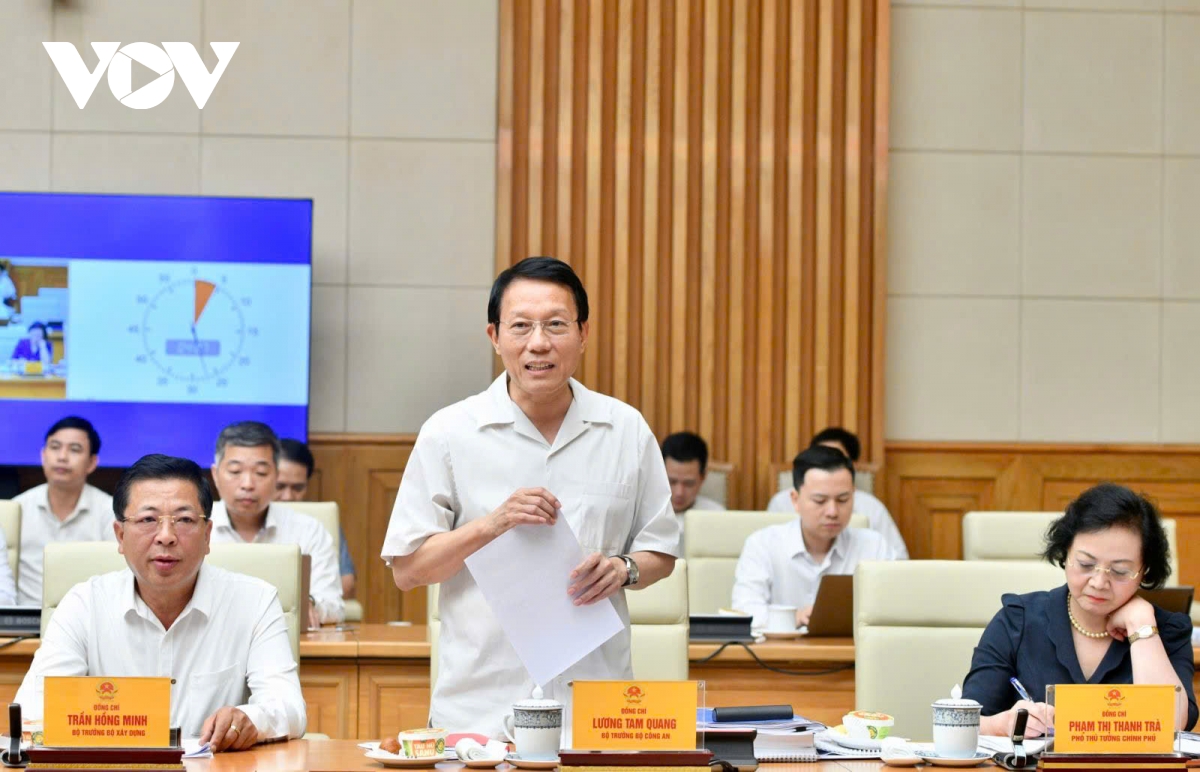 bo_truong_bo_cong_an_luong_tam_quang_phat_bieu_tai_phien_hop.jpg