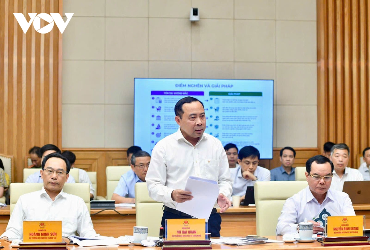 bo_truong_bo_khoa_hoc_cong_nghe_vu_hai_quan_phat_bieu_tai_phien_hop.jpg