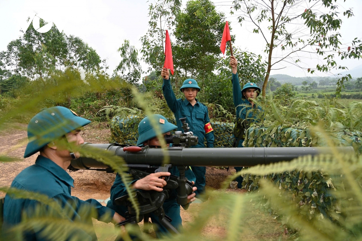 cac_dai_bieu_tham_quan_dien_tap_phan_van_hanh_co_che_1.jpg
