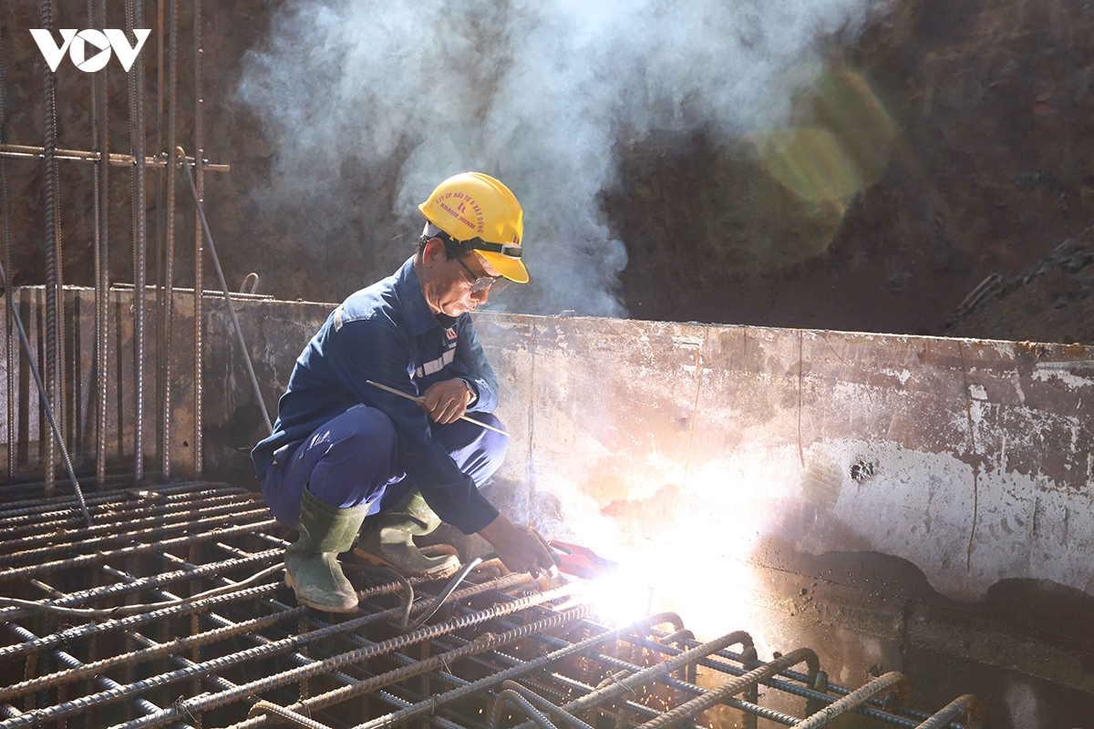 cao_toc_hoa_binh_3.jpg
