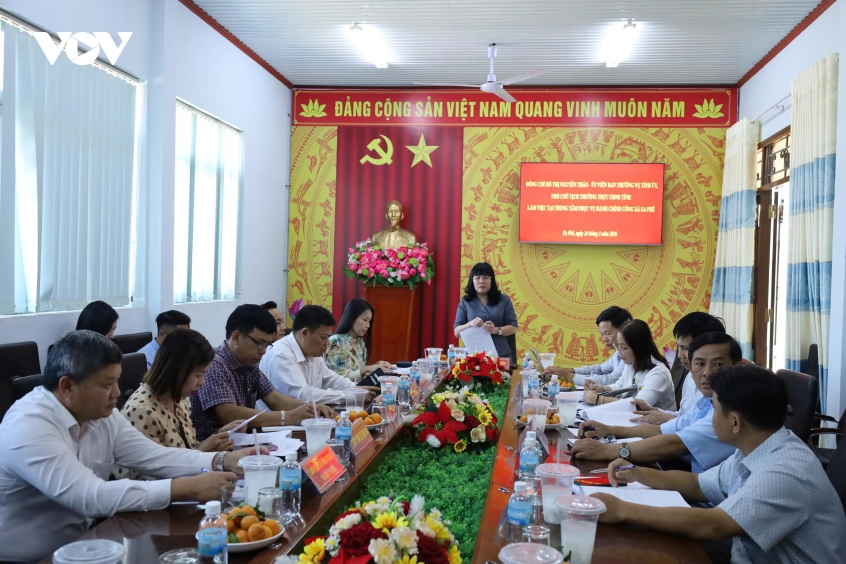 chi_thao_lam_viec_tai_xa_ea_phe_.jpg