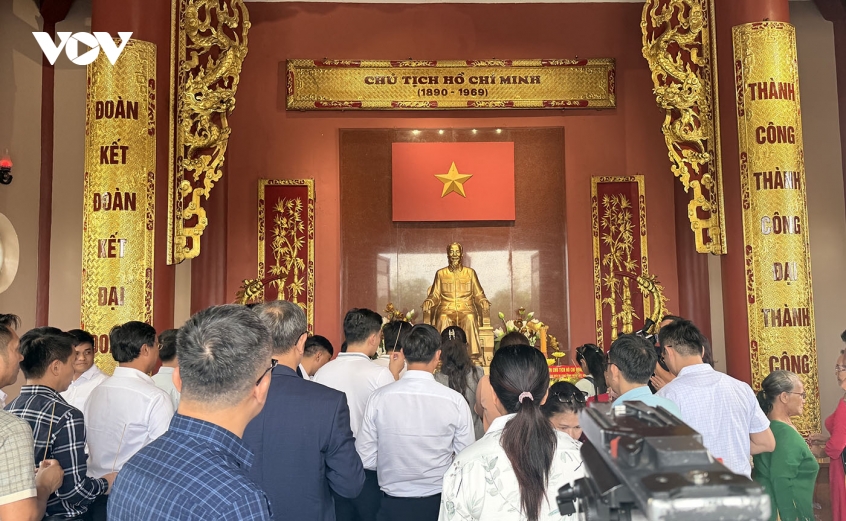 chu_tich_ho_chi_minh.jpg