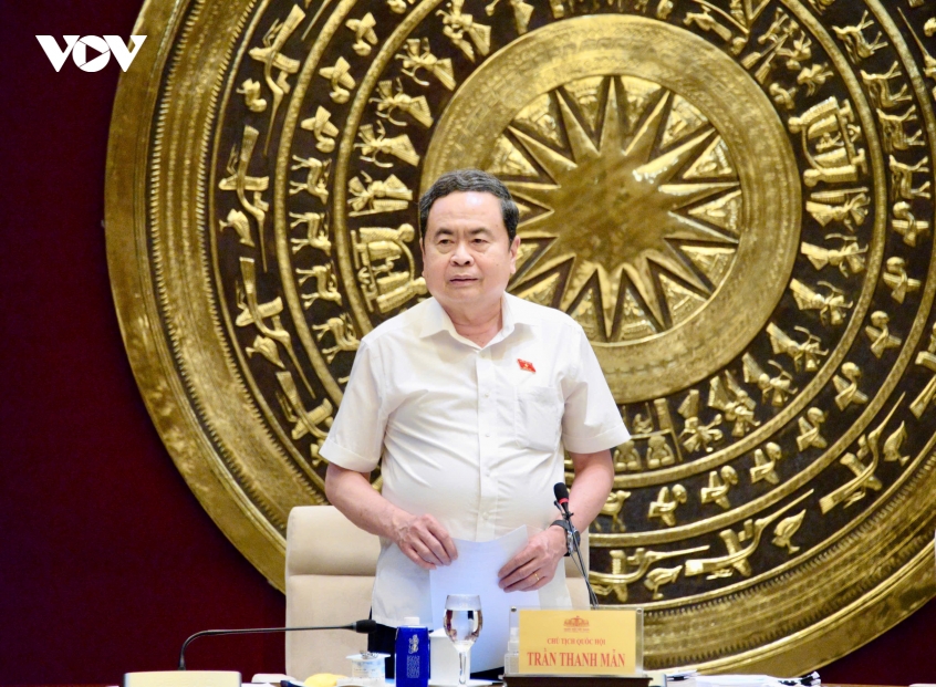 chu_tich_quoc_hoi_tran_thanh_man_lam_viec_voi_van_phong_quoc_hoi.jpg