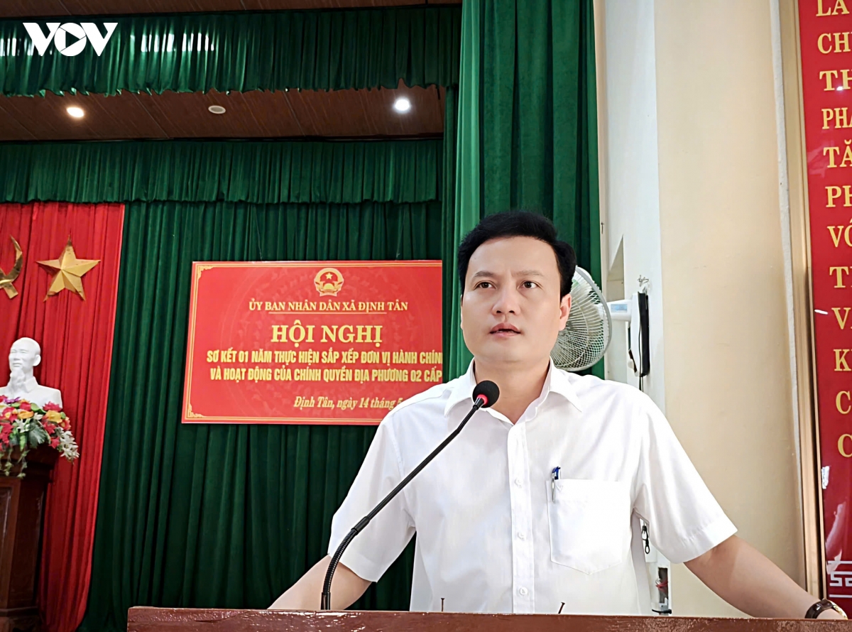 chu_tich_xa_dinh_tan.jpg