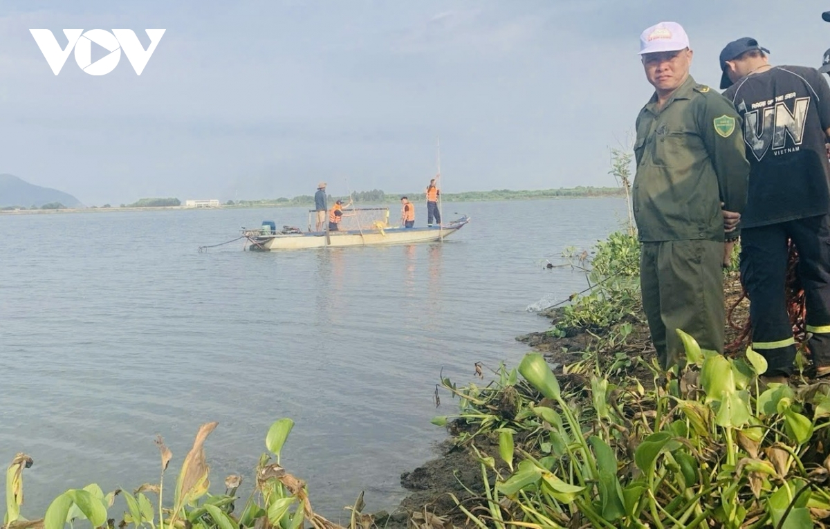 cuu_hquoc_.jpg