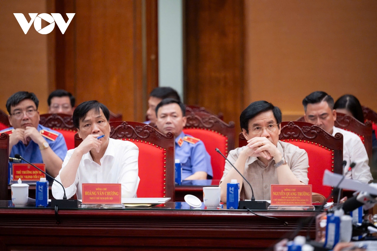 doan_kiem_tra_giam_sat_cua_bo_chinh_tri_ban_bi_thu_lam_viec_voi_ban_thuong_vu_dang_uy_vien_kiem_sat_nhan_dan_toi_cao.jpg