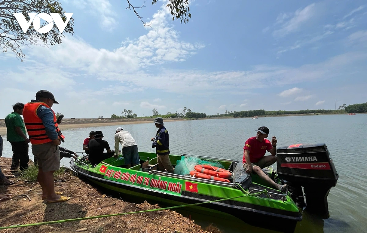doi_cuu_ho_quang_ngai_tham_gia_tim_kiem.jpg