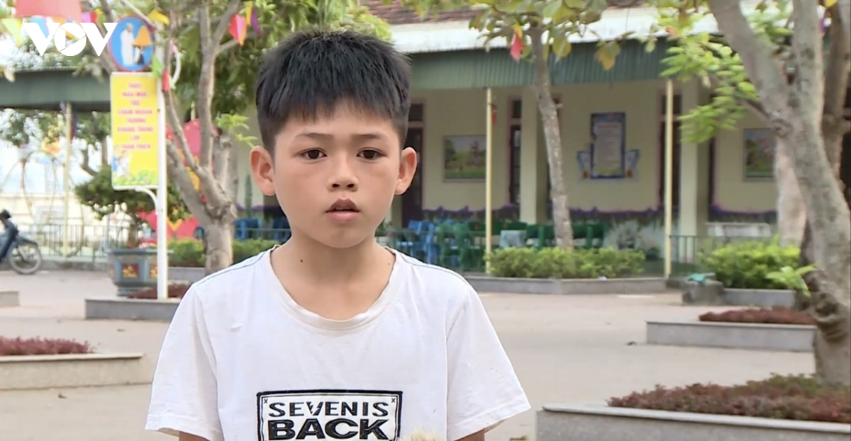 em_nguyen_duy_tinh_hoc_sinh_lop_4c_truong_tieu_hoc_tan_loc.jpg
