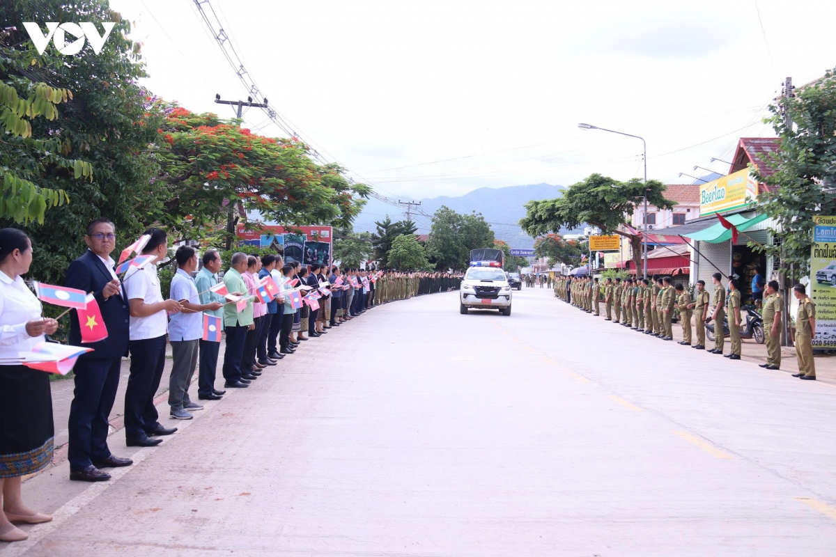 lao6.jpg