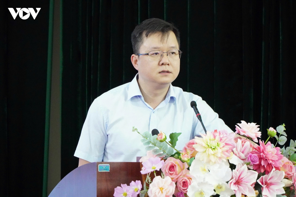 le_thanh_xuan_truc_canh_quan_song_hong_1.jpg