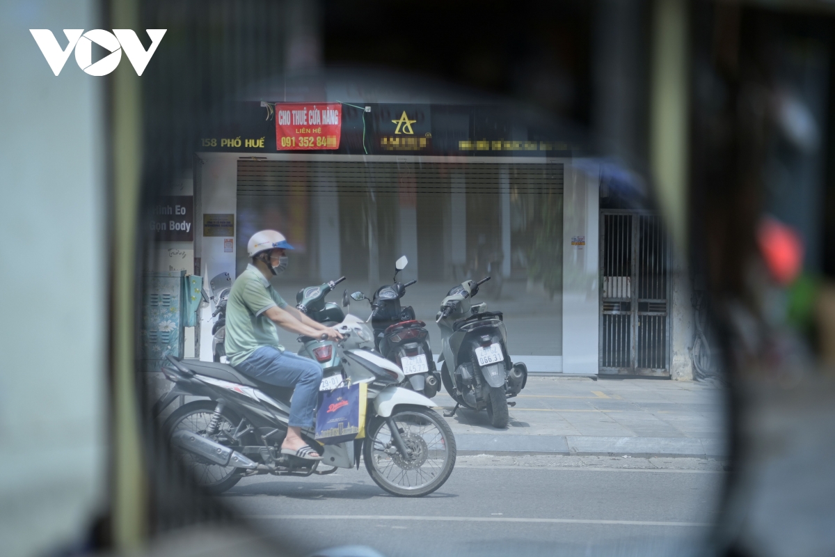 mat_bang_dat_vang_ha_noi_e_khach_thue_5.jpg