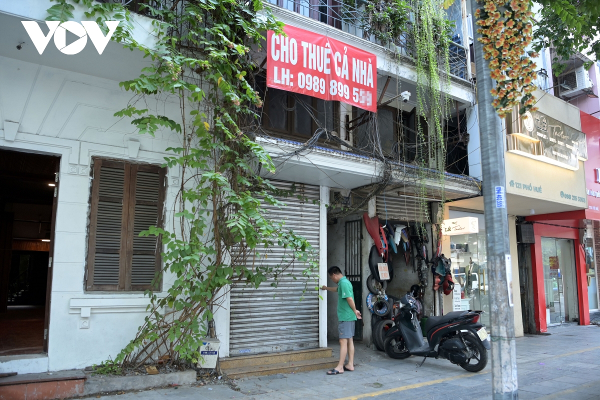 mat_bang_dat_vang_ha_noi_e_khach_thue_6.jpg