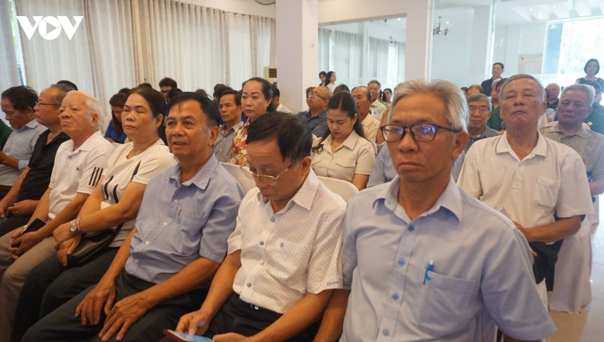 nguoi_dan_tham_gia_chuong_trinh_thang_nghe_dan_noi.jpg