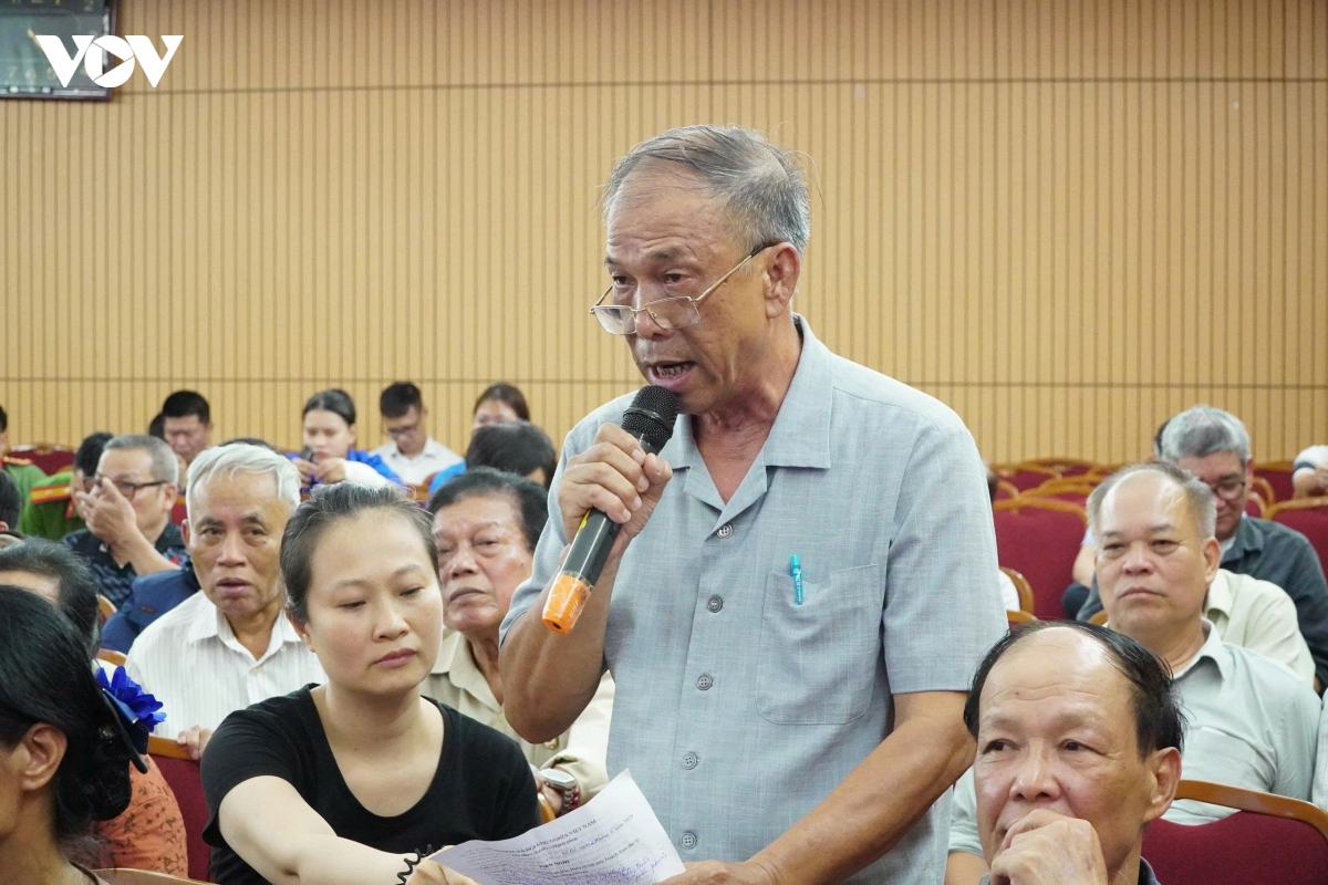 nguyen_van_tuyen_truc_canh_quan_song_hong.jpg