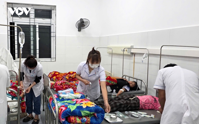 nhung_hoc_sinh_co_dau_hieu_ngo_doc_nang_hon_dang_duoc_tiep_tuc_theo_doi.jpg