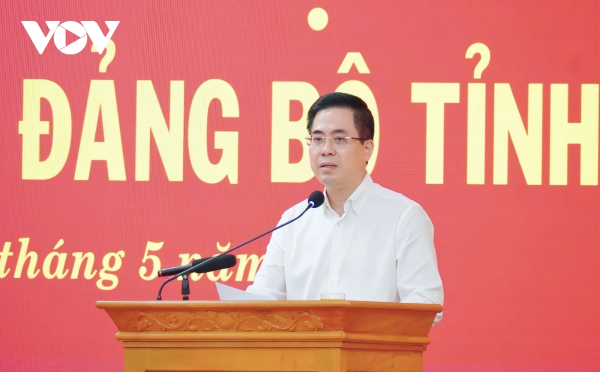 ong_nguyen_hoang_giang_chu_tich_ubnd_tinh_quang_ngai_phat_bieu_tai_hoi_nghi_20260511184337.jpg