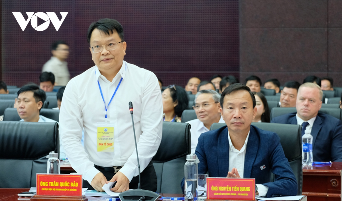 ong_tran_quoc_bao_chu_tich_hiep_hoi_doanh_nghiep_thanh_pho_da_nang_phat_bieu.jpg