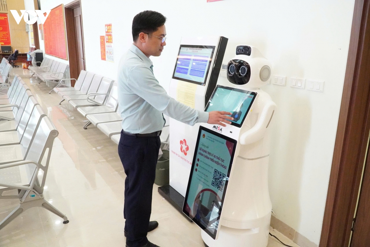 robot_fanpage_facebook_zalo_ho_tro_huong_dan_thu_tuc_hanh_chinh.jpg