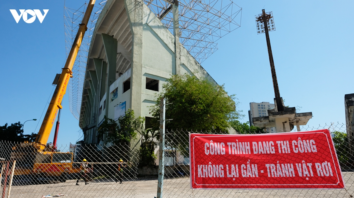 san_van_dong_chi_lang_bieu_tuong_mot_thoi_cua_bong_da_da_nang.jpg