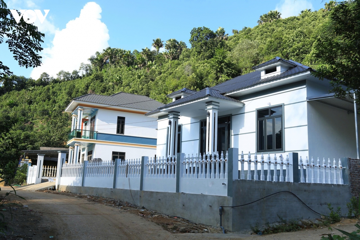 tang_gia_san_xuat_dong_bao_vung_cao_lao_cai_xay_dung_duoc_nha_cua_khang_trang_20260518090219.jpg