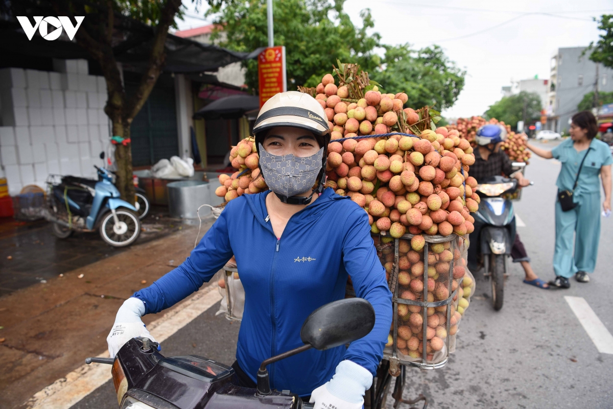 thu_phu_vai_thieu_2.jpg