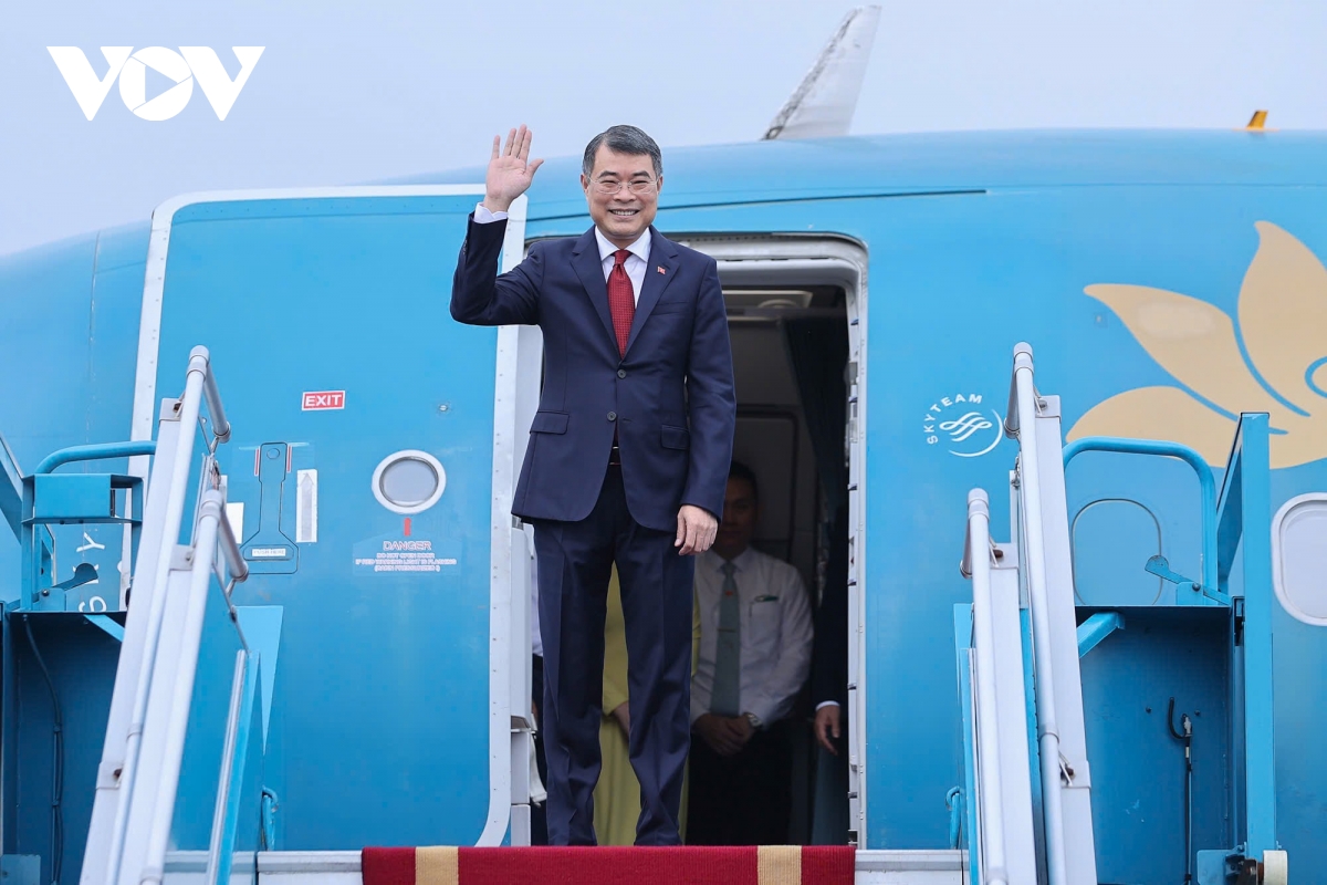 thu_tuong_le_minh_hung_roi_ha_noi_len_duong_du_hoi_nghi_cap_cao_asean_lan_thu_48_1.jpeg
