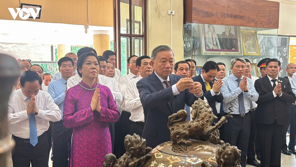 tong_bi_thu_dang_huong.jpg
