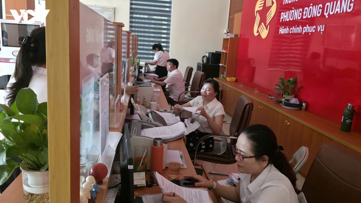 tt_phu_c_vu_hanh_chinh_cong_phuong_dong_quang.jpg