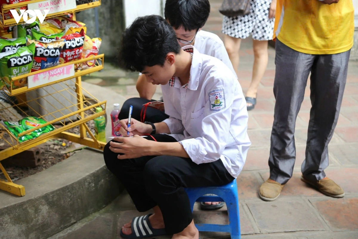 van_mieu_1.jpg