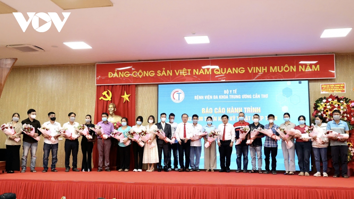 vov_-_20_benh_nhan_ghep_than_2_nam_qua_tai_benh_vien_da_khoa_trung_uong_can_tho_khoe_manh_hoa_nhap_cuoc_song.jpg