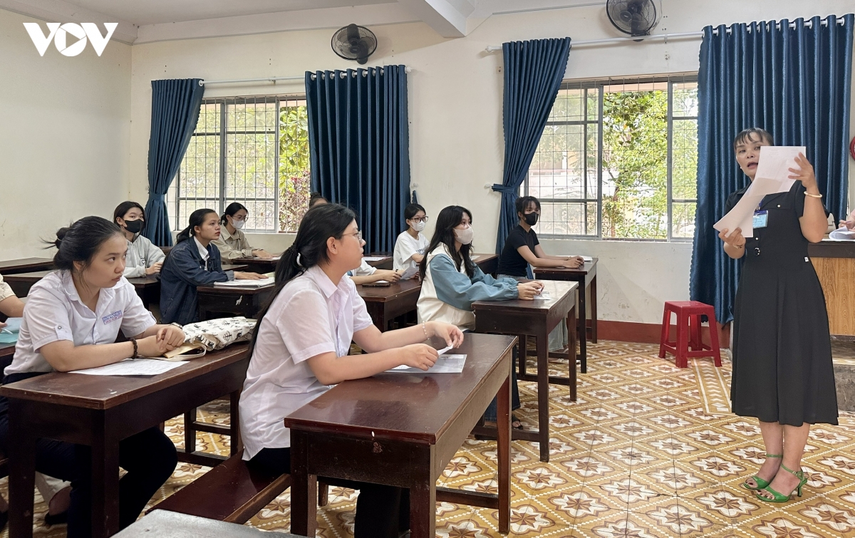 Dự kiến có khoảng 5.000 cán bộ, giáo viên, nhân viên và các lực lượng tham gia phục vụ kỳ thi tốt nghiệp THPT tại Đắk Lắk.
