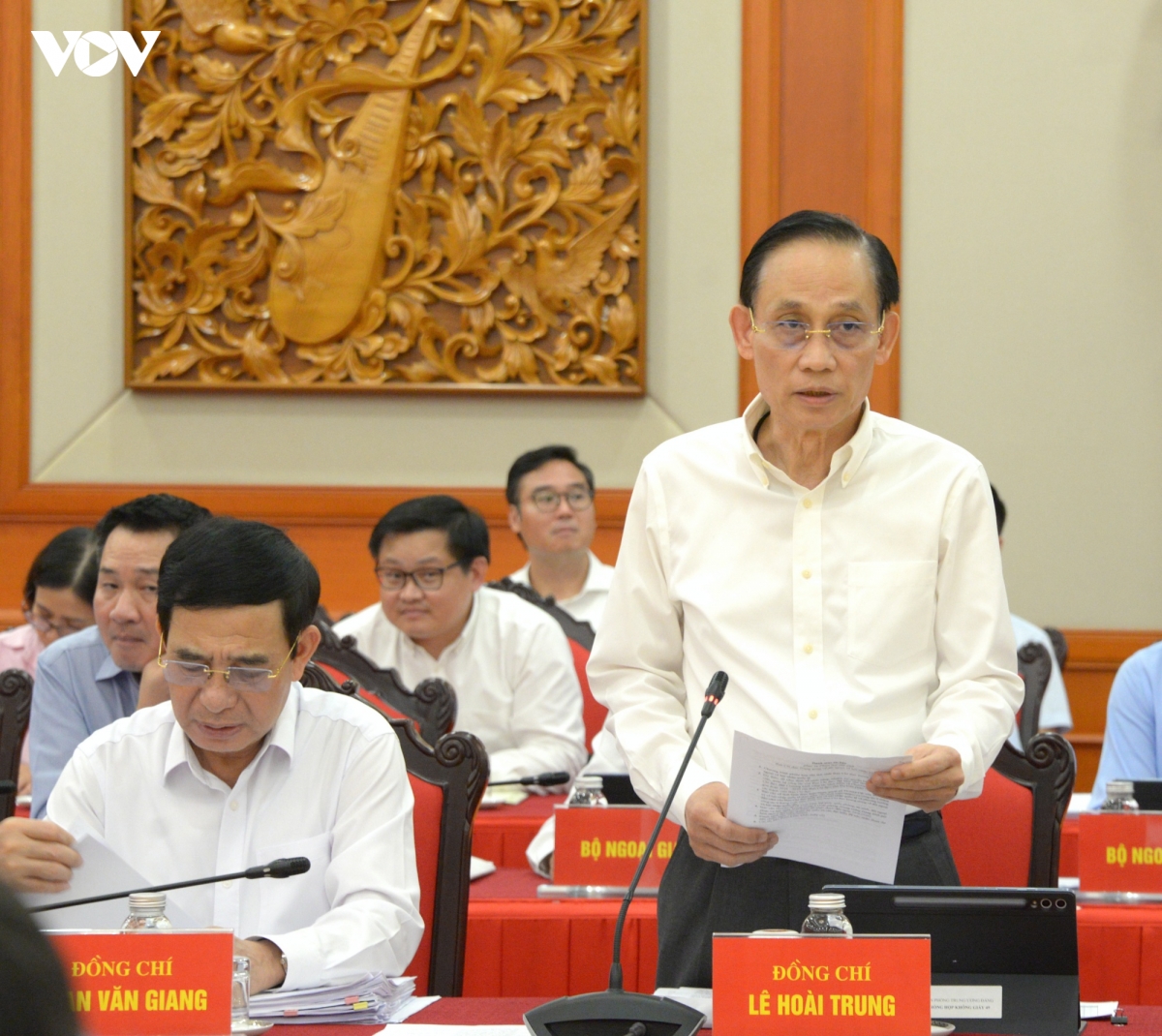 30-06_bo_truong_bo_ngoai_giao_le_hoai_trung_phat_bieu_tai_phien_hop_rs.jpg