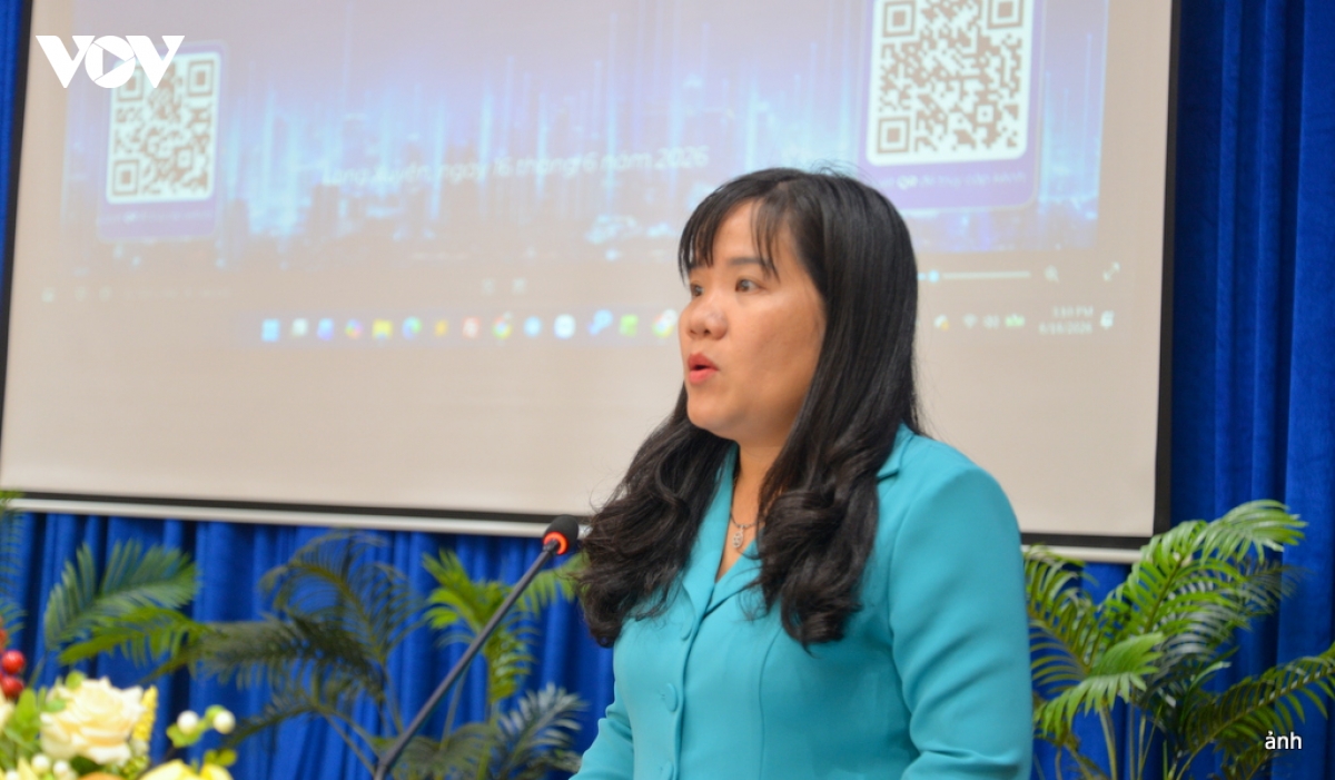 ba_doan_thi_huong_ha_chu_tich_ubnd_phuong_long_xuyen_phat_bieu.jpg