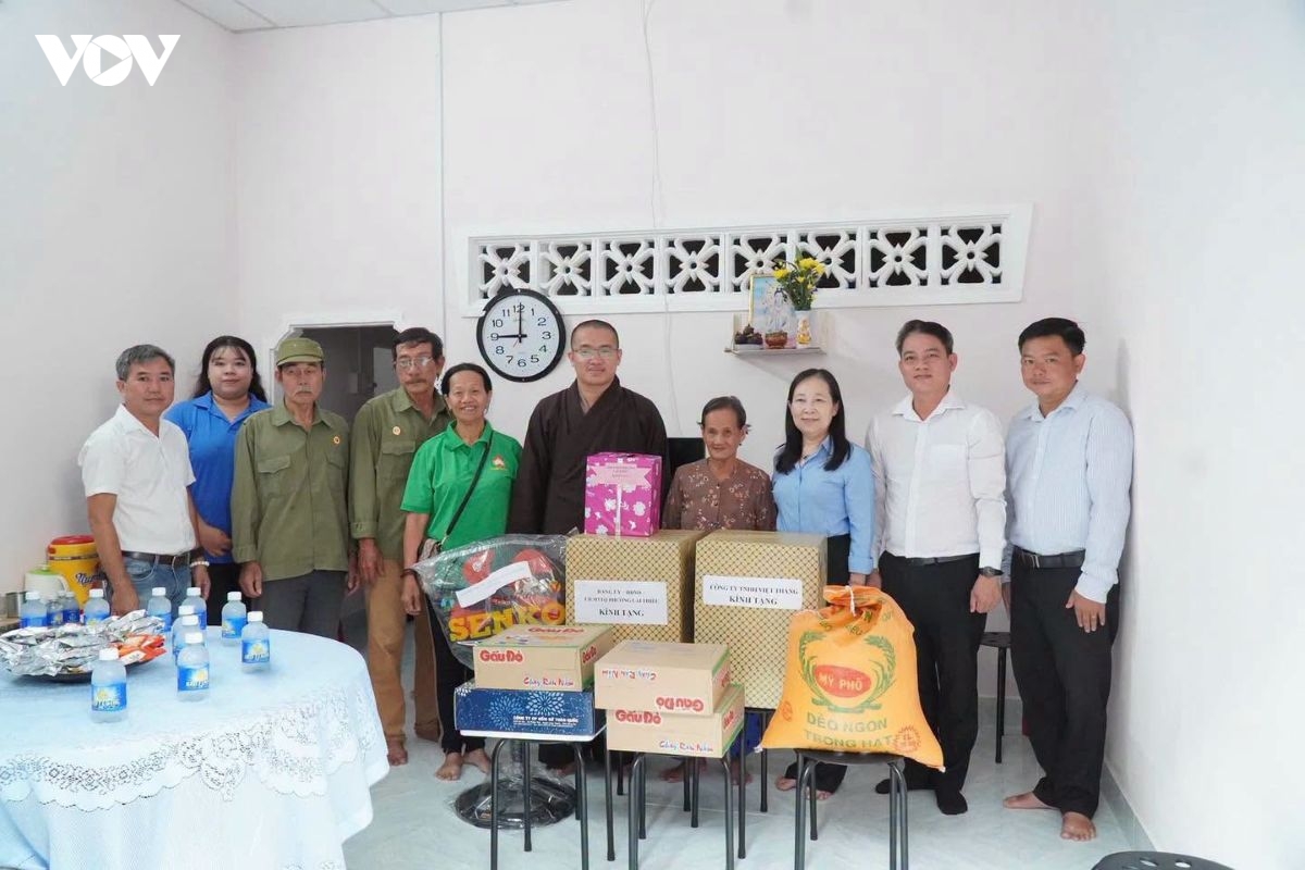 Phường Lái Thiêu trao tặng căn nhà đại đoàn kết trị giá 80 triệu đồng, hỗ trợ hộ dân có hoàn cảnh khó khăn ổn định cuộc sống 