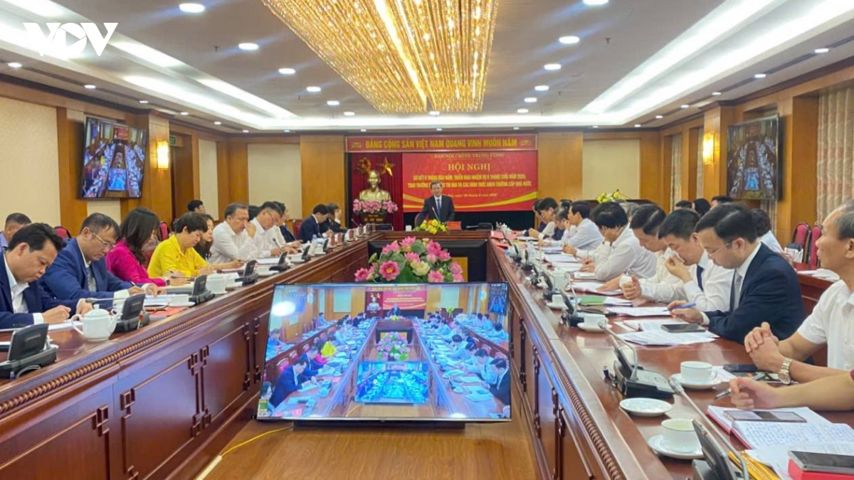ban_noi_chinh_so_ket_6_thang.jpg