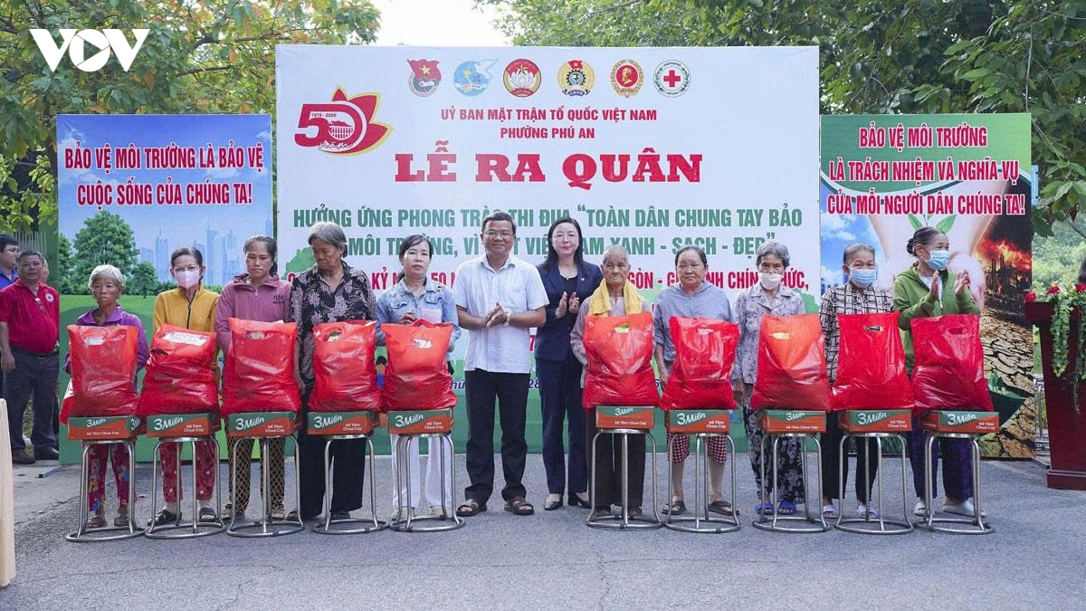 bduong_ra_quan_.jpg