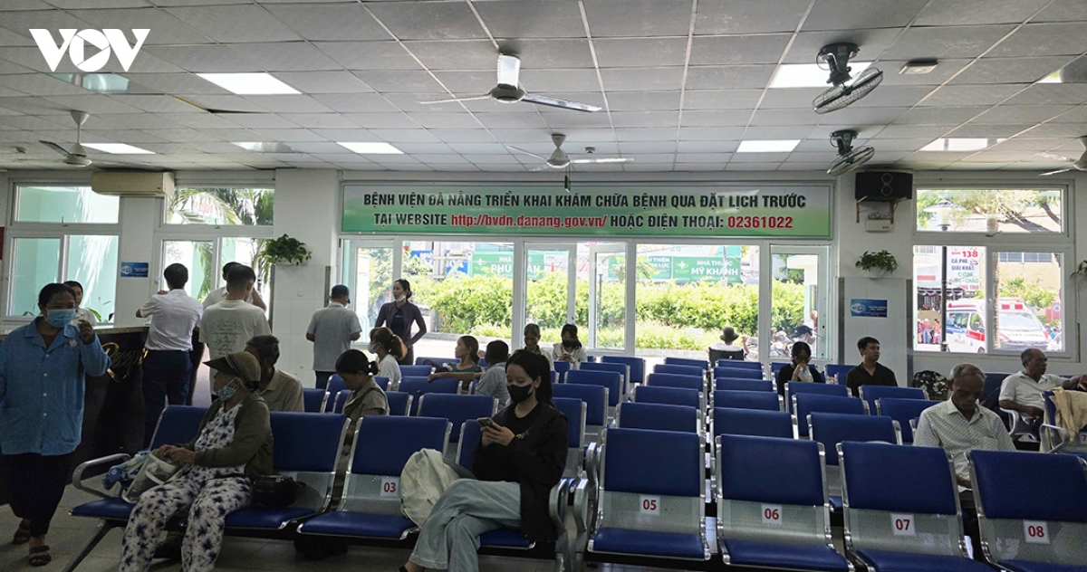 benh_vien_da_nang_trien_khai_dat_lich_kham_de_giam_qua_tai_viec_kham_tai_cho.jpg