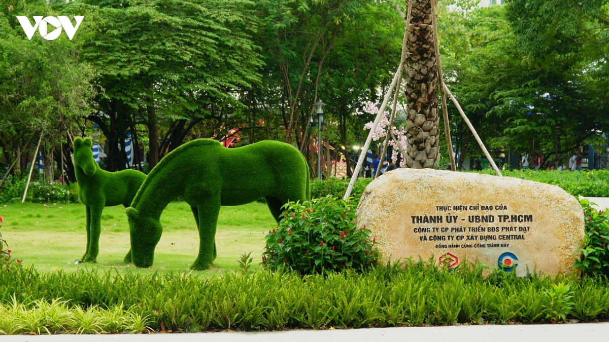 c0419t01.jpg