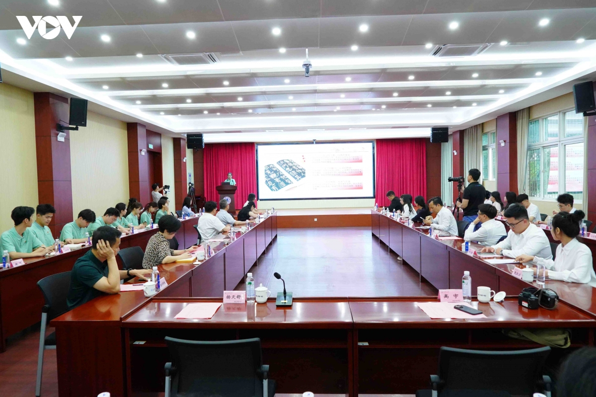 chuong_trinh_doi_thoai_thanh_nien_viet_-_trung_duoc_to_chuc_tai_truong_dai_hoc_tam_minh_12.jpg