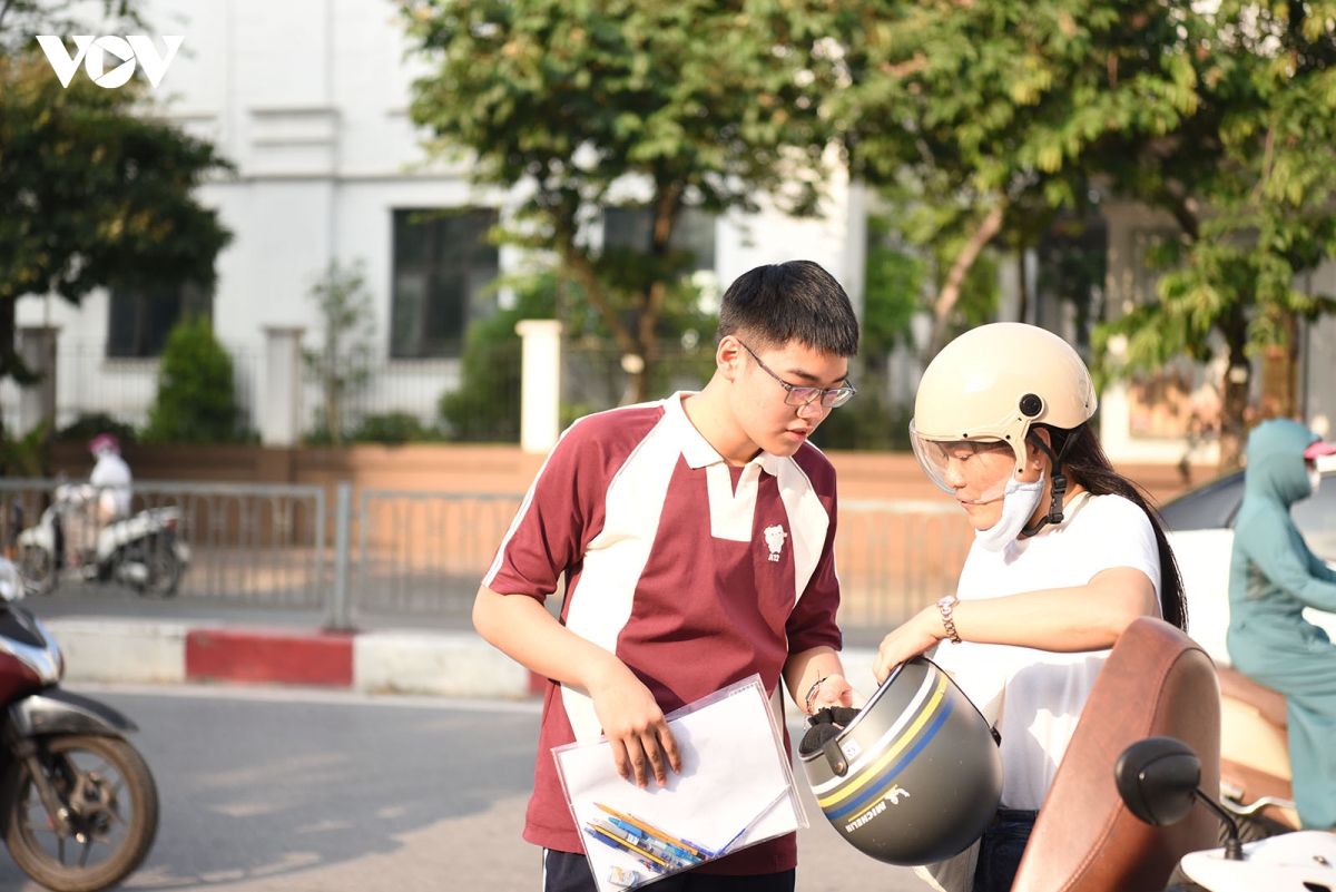 chuyen_4.jpg