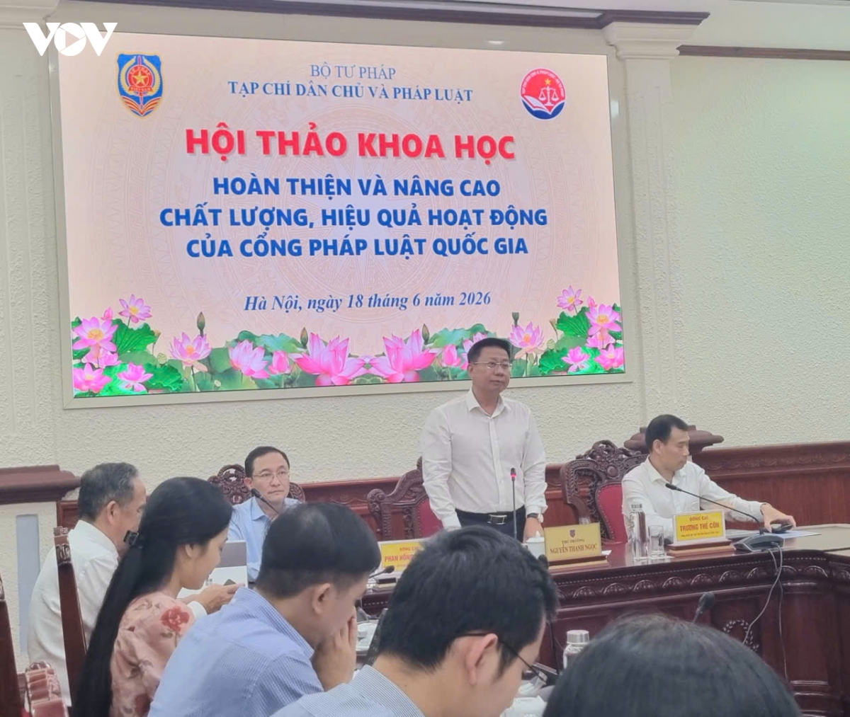 cong_phap_luat_quoc_gia_2.jpg