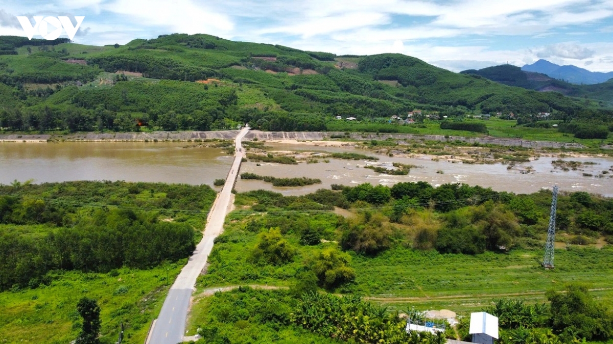cong_trinh_khi_hoan_thanh_se_xoa_bo_chia_cat_giao_thong_tren_tuyen_vao_mua_mua_lu_20260604124247_2.jpg